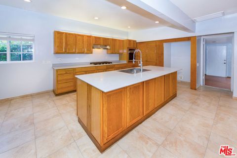 Photo of 3751 Scadlock Lane, Sherman Oaks, CA 91403 (MLS # 26661225)