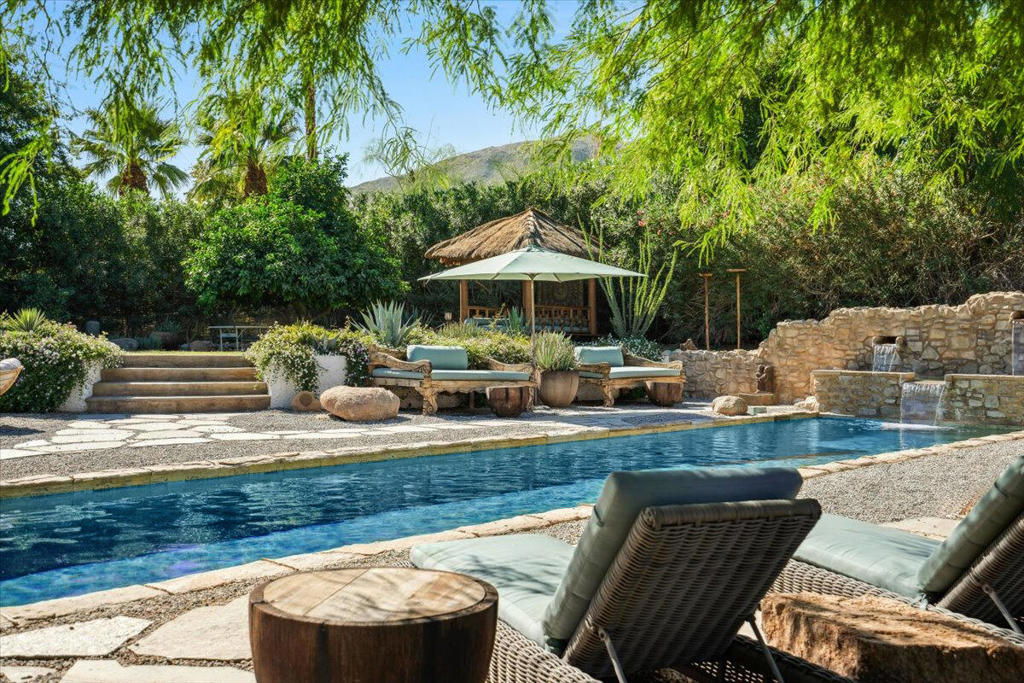 Magnesia Falls Cove - Residential