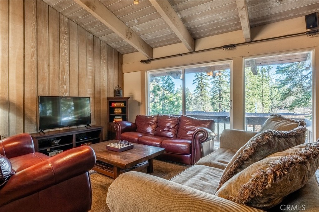 221 Canyon Blvd 206