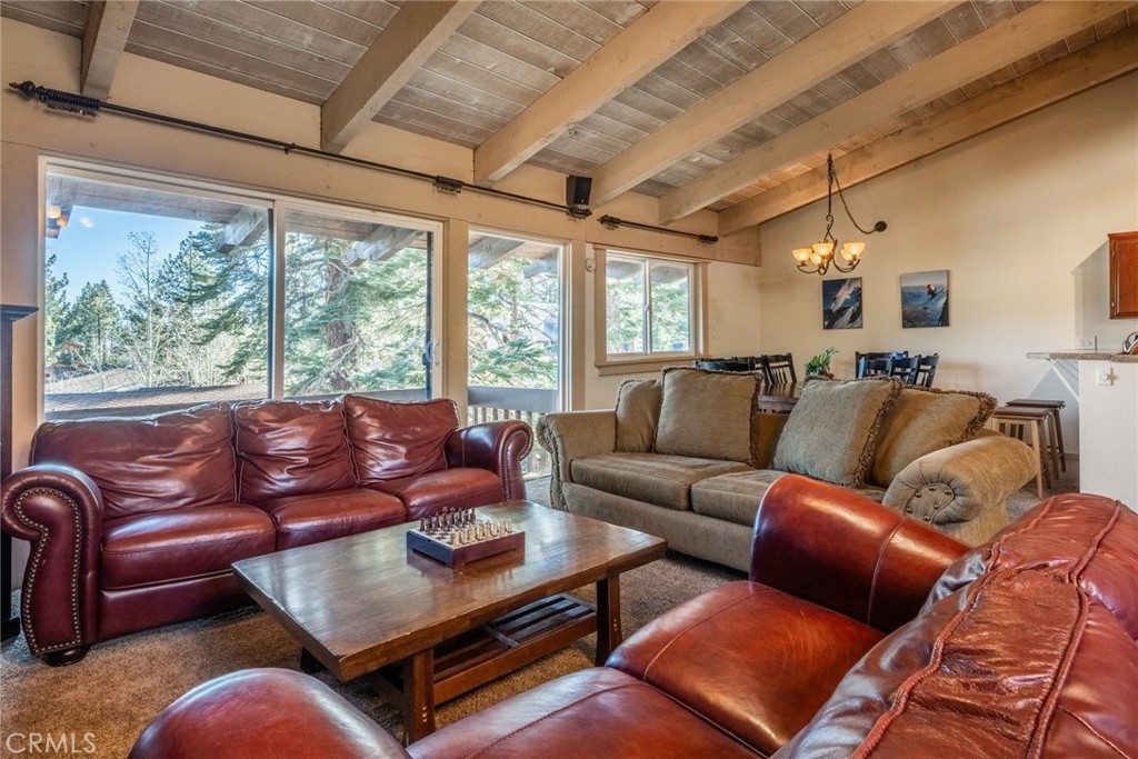 221 Canyon Blvd 206