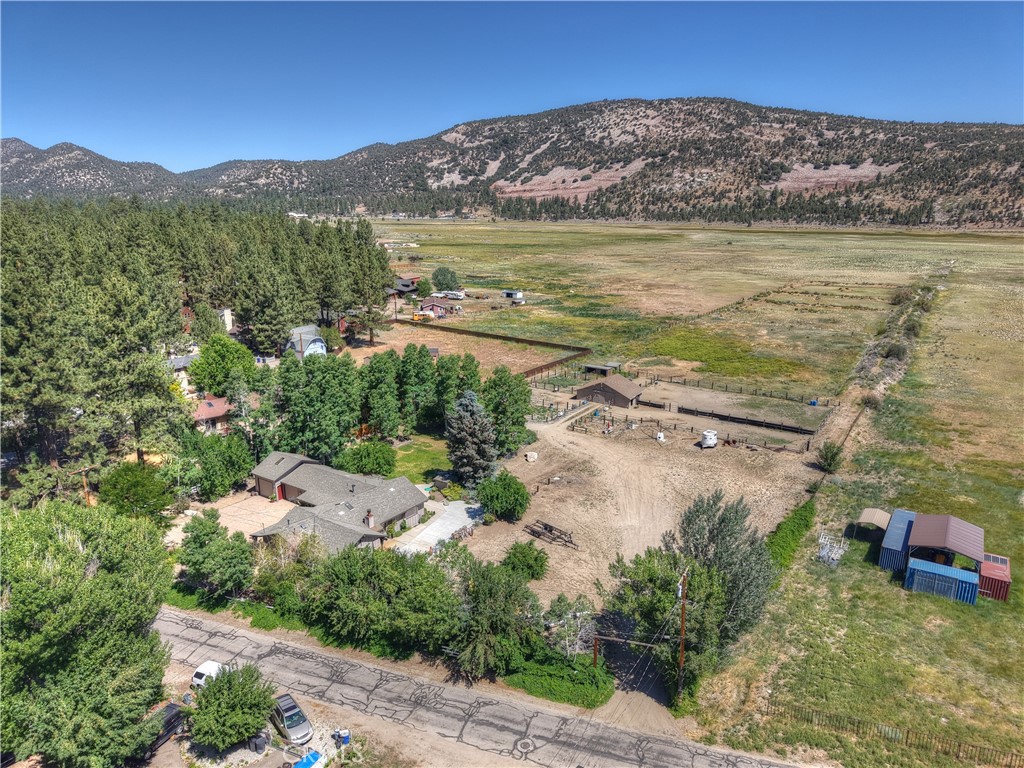 1015 E Fairway Boulevard