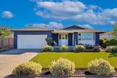 Photo of 816 Waldo Road, Campbell, CA 95008 (MLS # ML82024812)