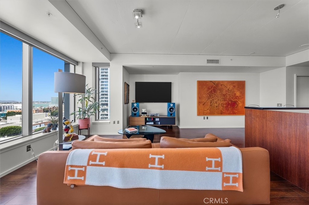 1155 S Grand Avenue 1103