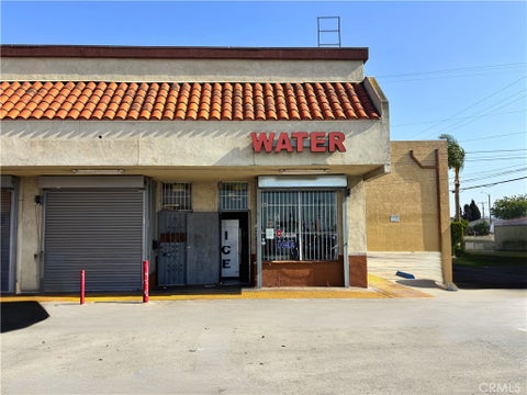 Photo of 906 S Central AVE, Compton, CA 90220 (MLS # SB26196616)