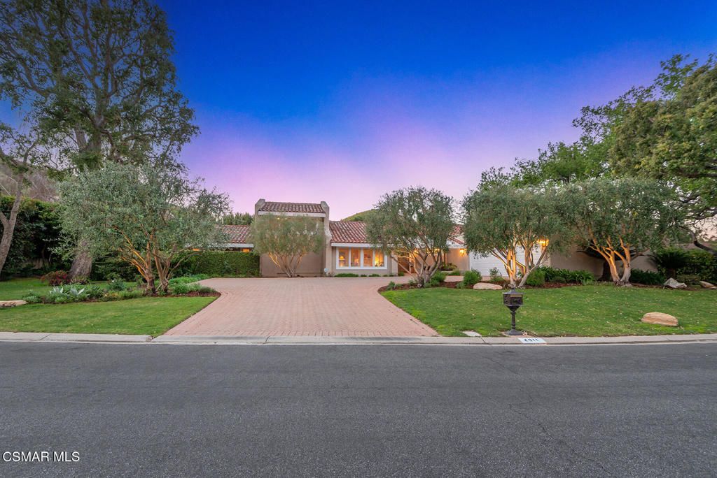 Photo of 4011 Cresthaven Drive, Westlake Village, CA 91362 (MLS # 226001233)