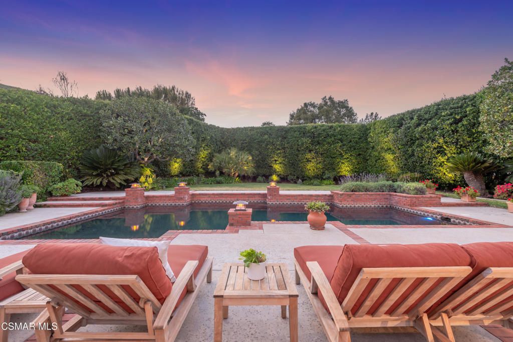 Photo of 4011 Cresthaven Drive, Westlake Village, CA 91362 (MLS # 226001233)