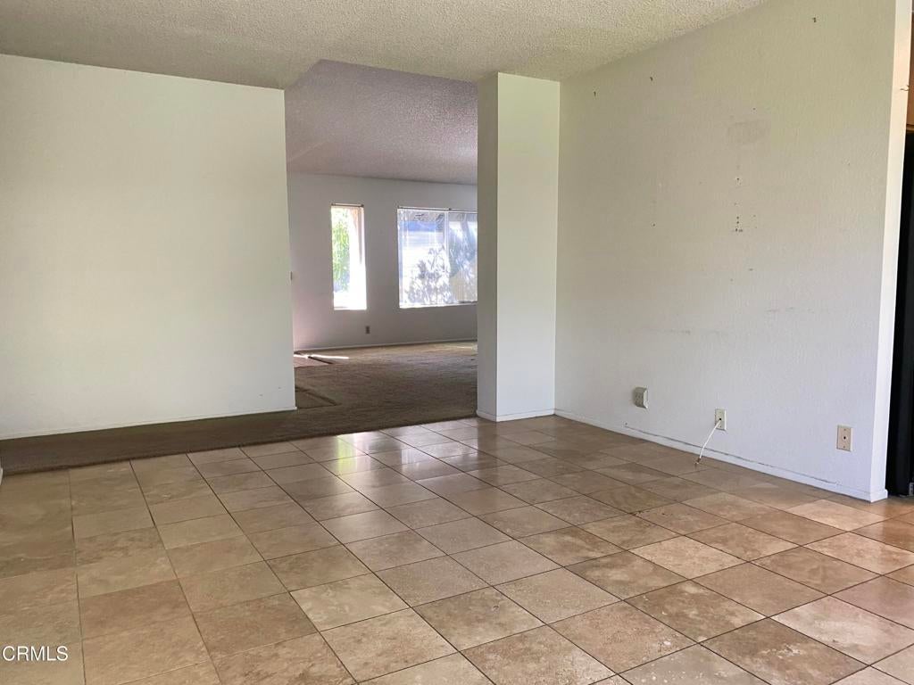 6275 Calle Bodega