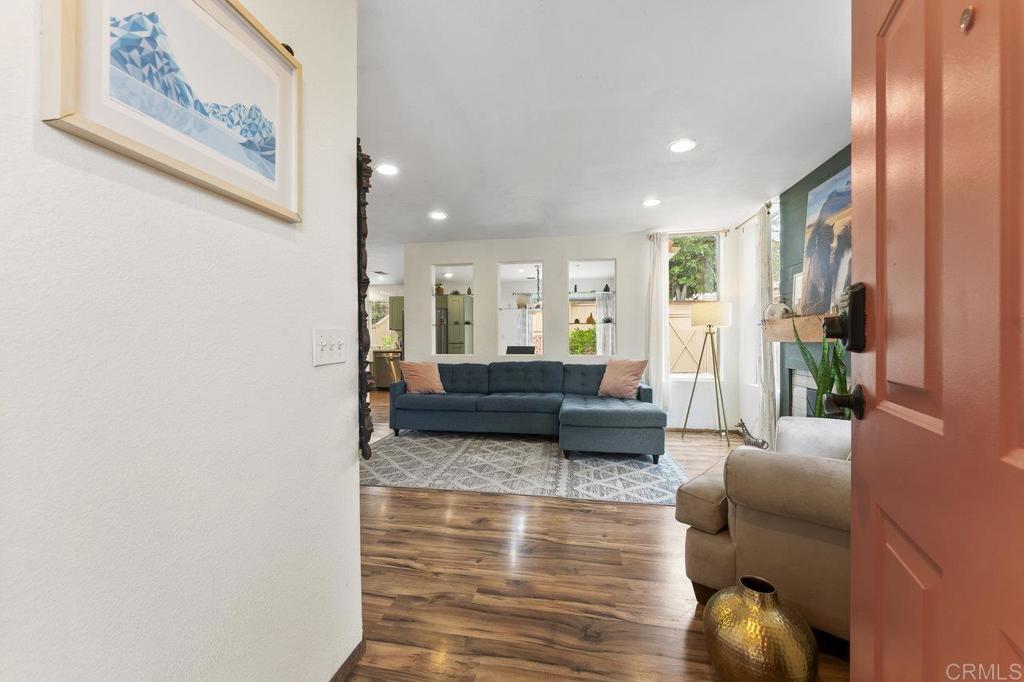 305 Cobblestone Place