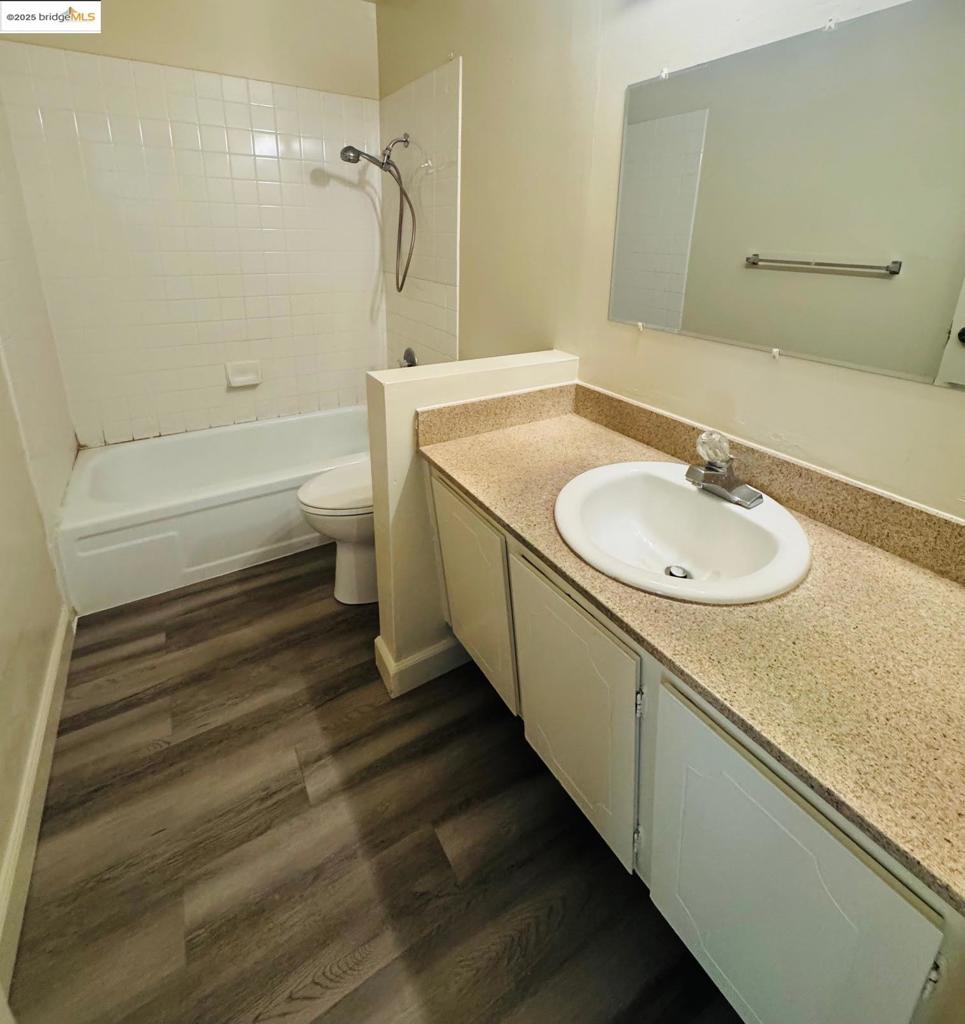 DEL RIO CONDOS - Residential