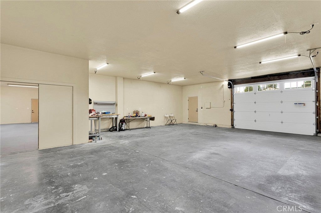 614 W Fairway