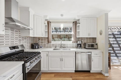 Tiny photo for 3899 Maple Street, Ventura, CA 93003 (MLS # V1-39150)