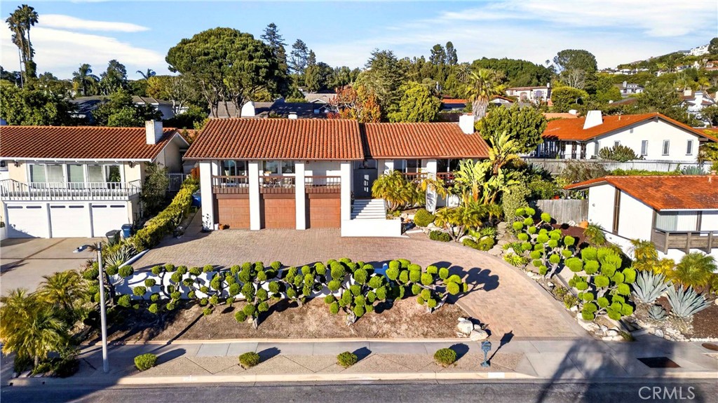30060 Avenida Esplendida