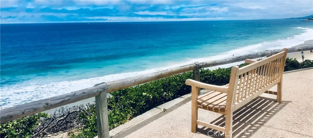 Dana Point, California 92629, United States, 4 Bedrooms Bedrooms, ,5 BathroomsBathrooms,Residential,Active,231785