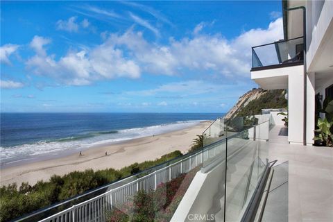 Photo of 22 Breakers Isle, Dana Point, CA 92629 (MLS # LG25245144) Photo of 22 Breakers Isle, Dana Point, CA 92629 (MLS # LG25245144)