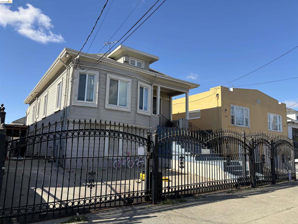 2021 Mitchell St