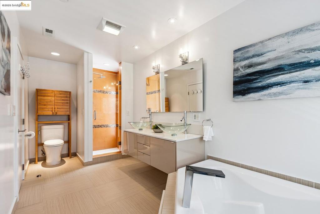 BURLINGAME - Residential