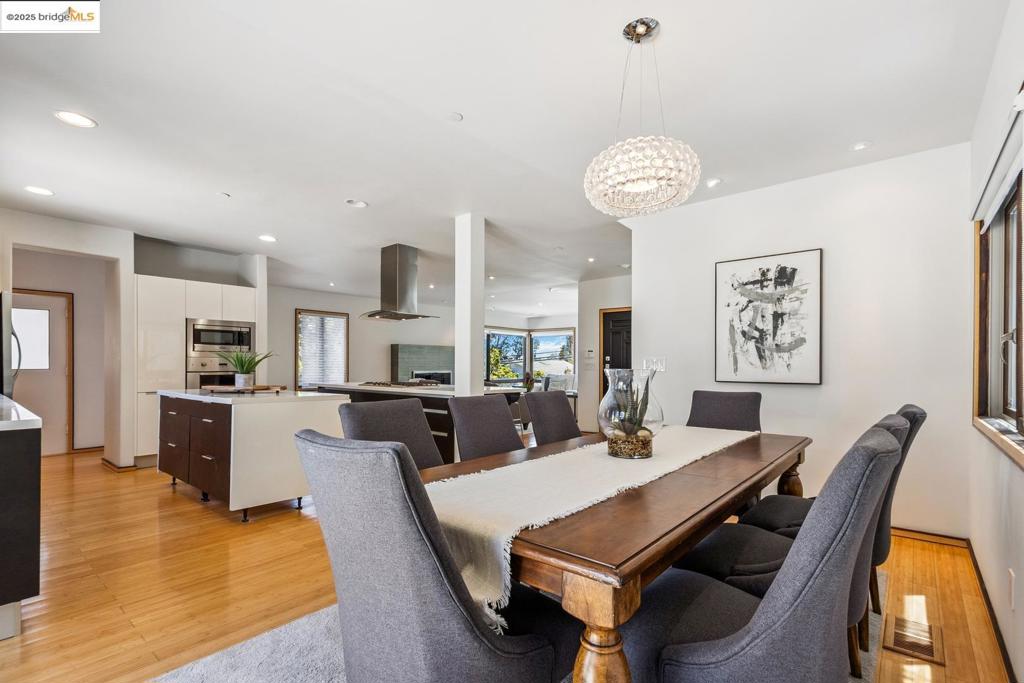 BURLINGAME - Residential