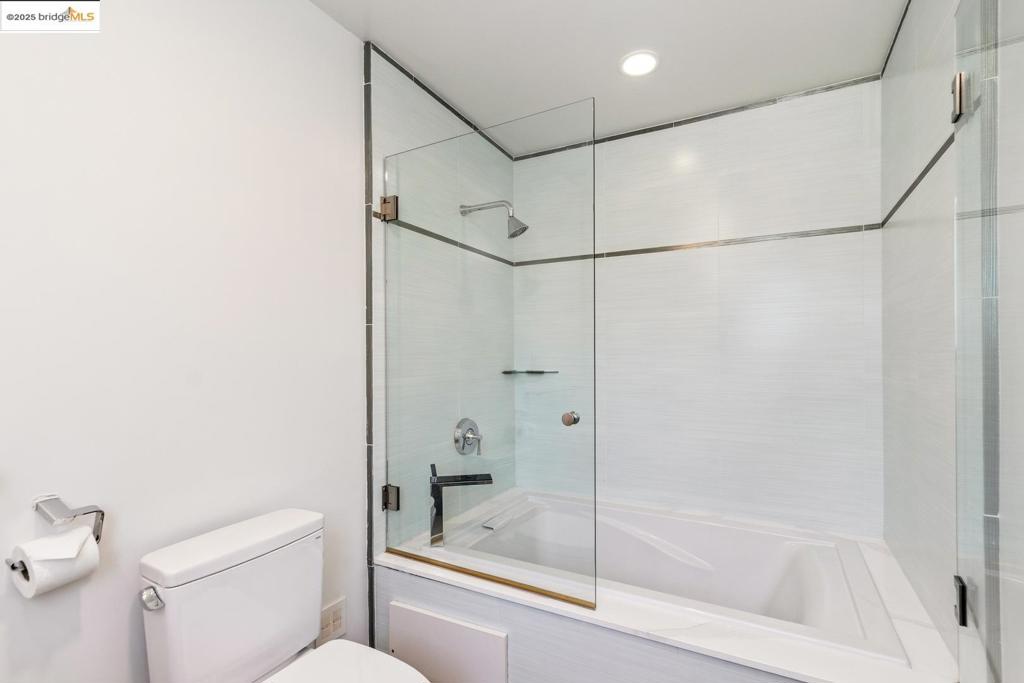 BURLINGAME - Residential