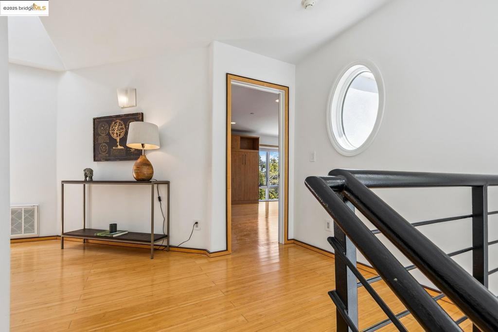 BURLINGAME - Residential