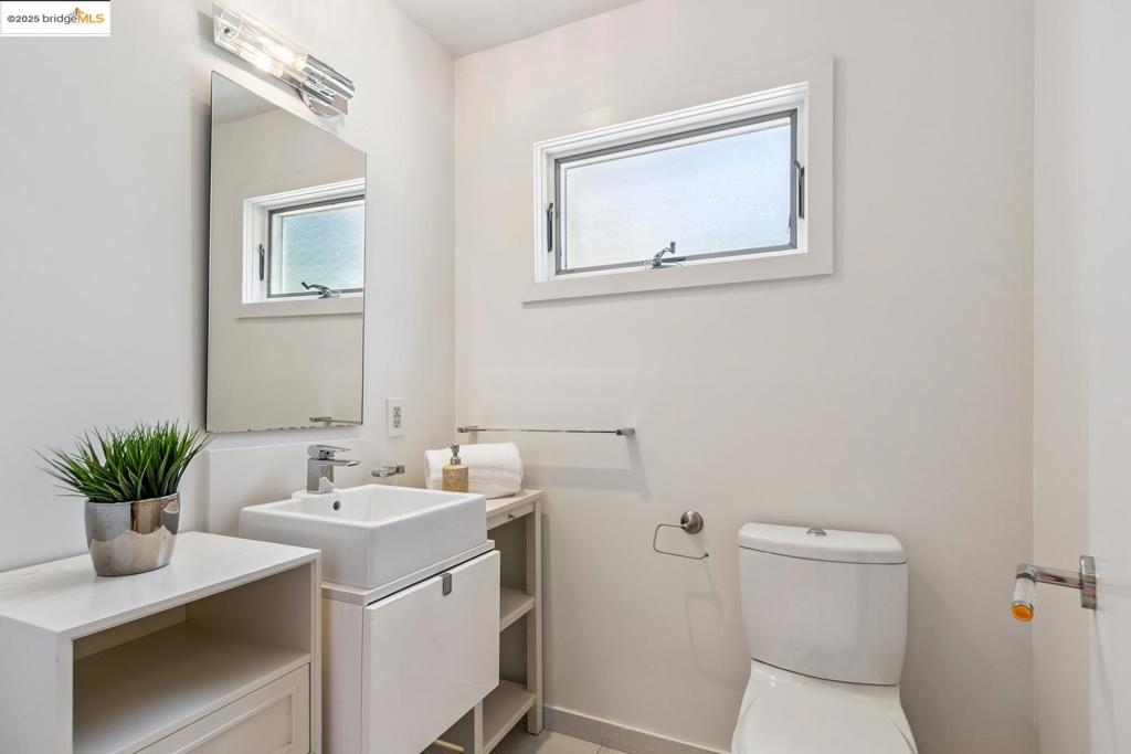 BURLINGAME - Residential