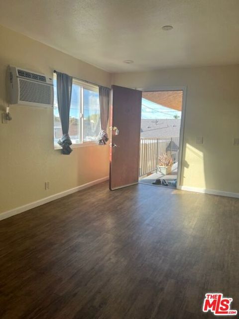 Photo of 434 N Harvard Boulevard, Los Angeles, CA 90004 (MLS # 26658889)