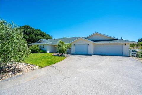 Photo of 2450 Ferrocarril RD, Atascadero, CA 93422 (MLS # NS26106888)