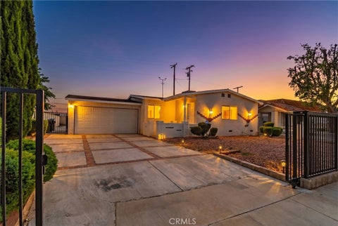 Photo of 802 E Avenue Q4, Palmdale, CA 93550 (MLS # SR26091619)
