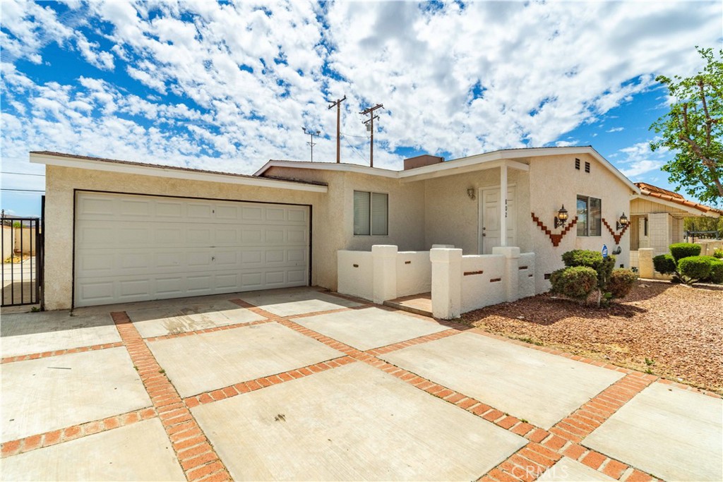 802 E Avenue Q4