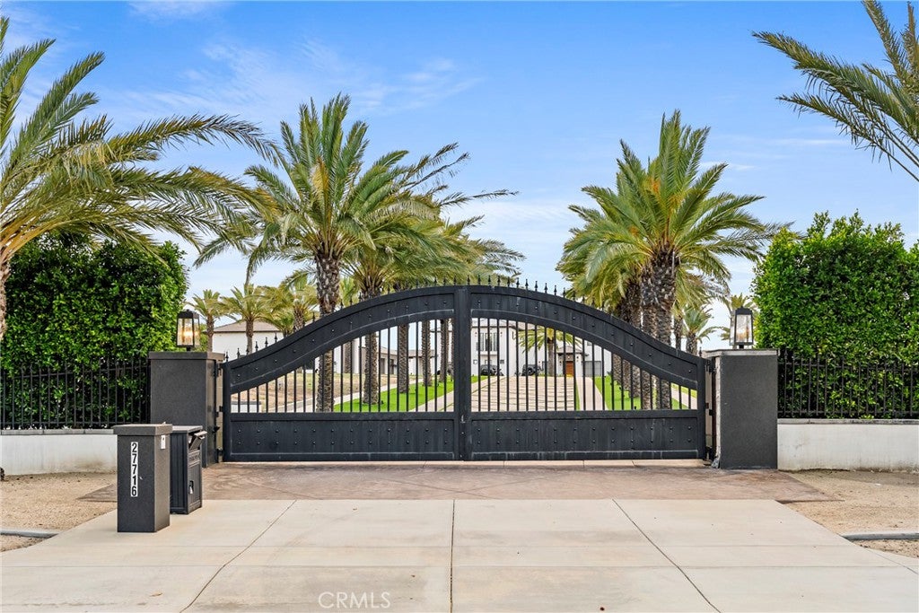 27716 Sycamore Mesa