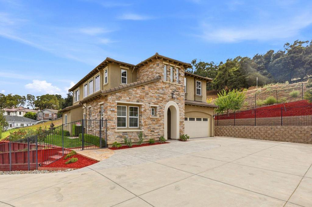 1960 Lavender Way