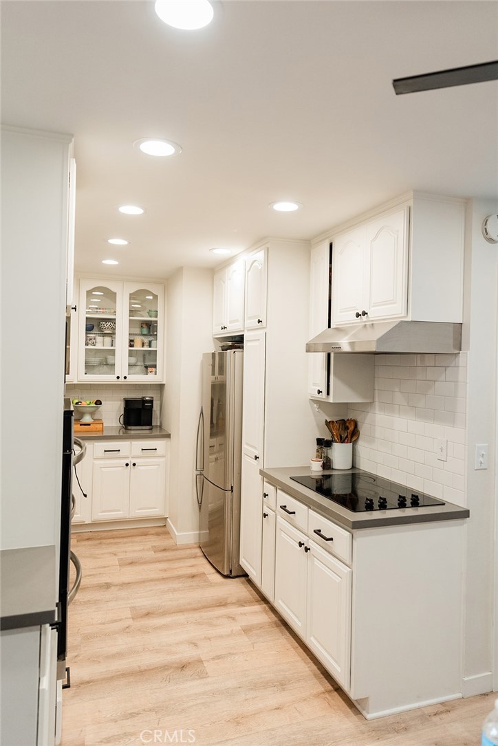 Huntington Bay (HBAY) - Residential