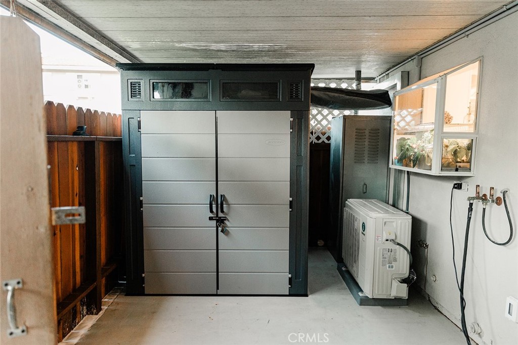 Huntington Bay (HBAY) - Residential