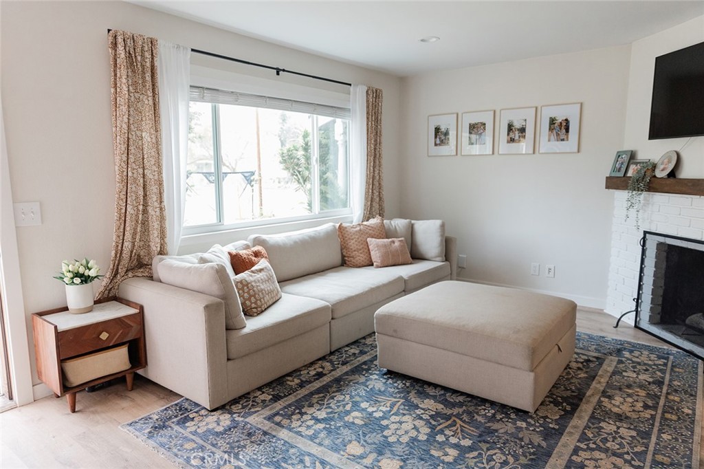 Huntington Bay (HBAY) - Residential