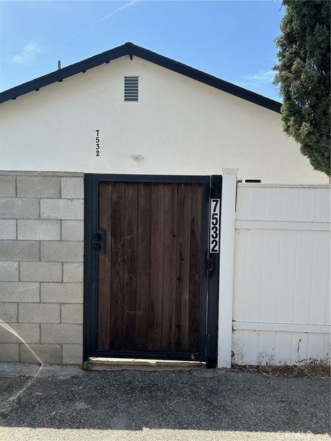 Photo of 7532 Sausalito Ave, West Hills, CA 91307 (MLS # SR26089305)