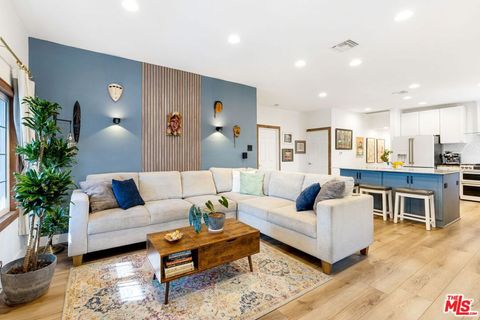 341 E 64th Street Los Angeles CA 90003