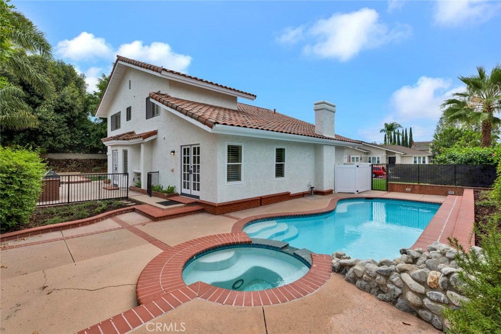 2121 E Vista Mesa Way