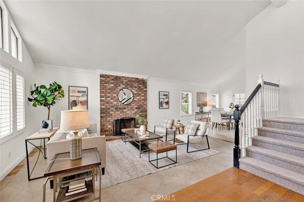 2121 E Vista Mesa Way
