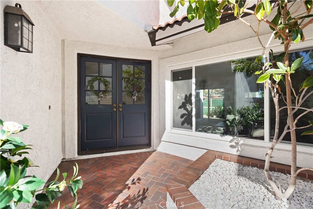 Properties 4 24 Shadow Hill Ln