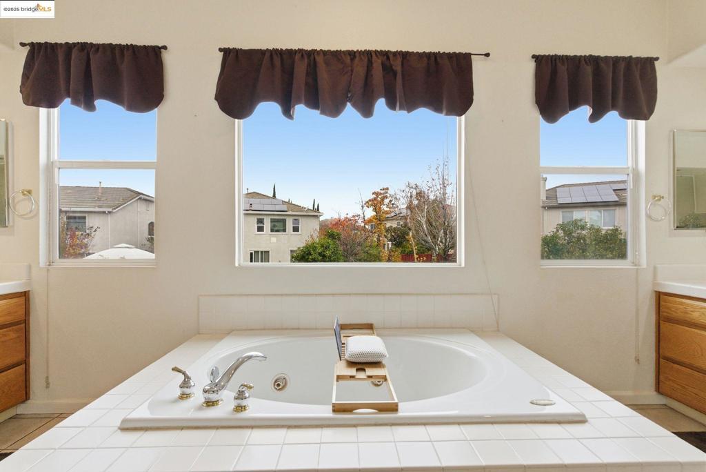 LONE TREE ESTS - Residential