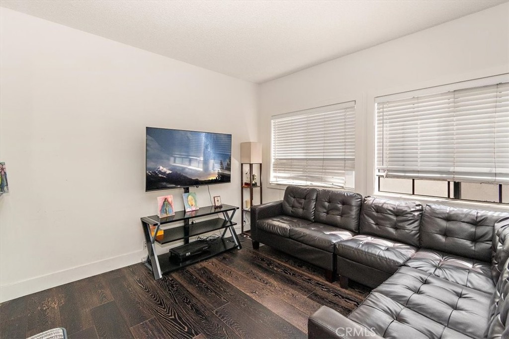 730 W 4th Street 318
