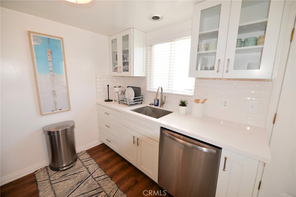 510 Avenida Victoria J