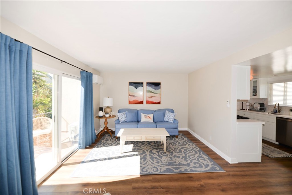 510 Avenida Victoria J