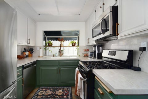 Tiny photo for 2705 Shrubwood CIR, Simi Valley, CA 93065 (MLS # SR26225023)