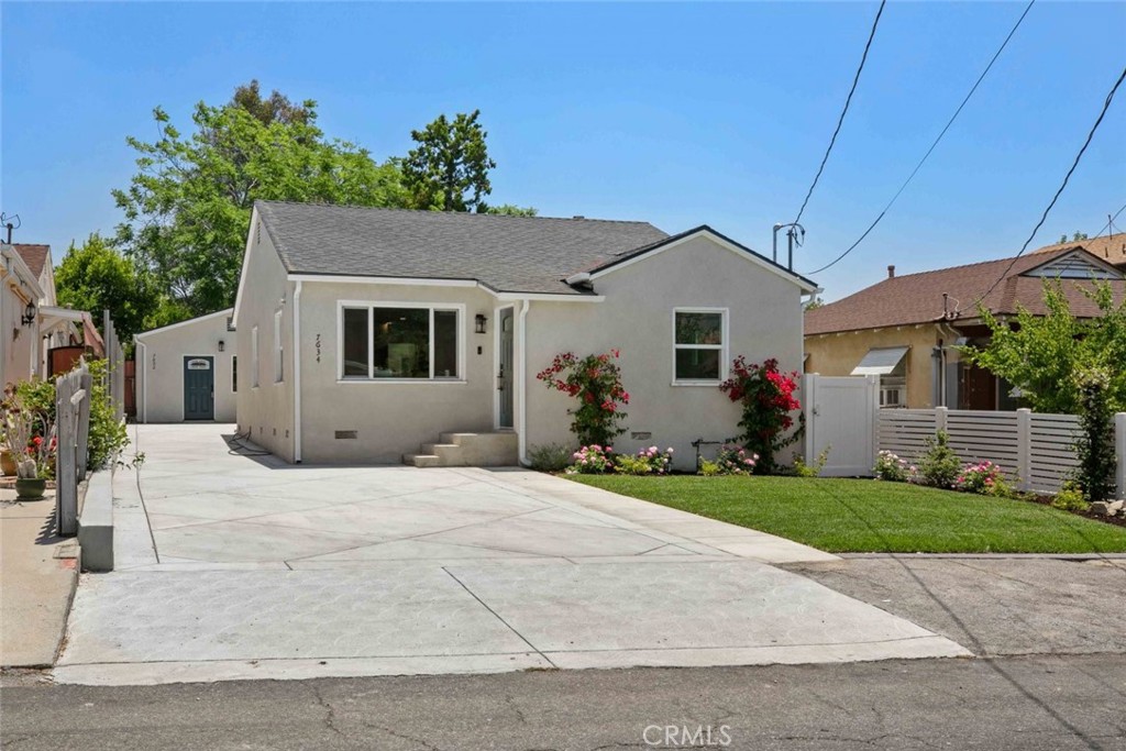 7634 Kyle St is a beautifully remodeled single-family home offering 3 bedrooms and 2 bathrooms across 1,150 square feet of modern living space. Every detail has been thoughtfully updated, including a brand new roof, plumbing, electrical, HVAC system, kitchen, flooring, bathroom, and appliances. The layout is spacious and functional, ideal for comfortable living or entertaining. Located in a convenient and desirable neighborhood, this home is perfect as a primary residence or long-term investment.
