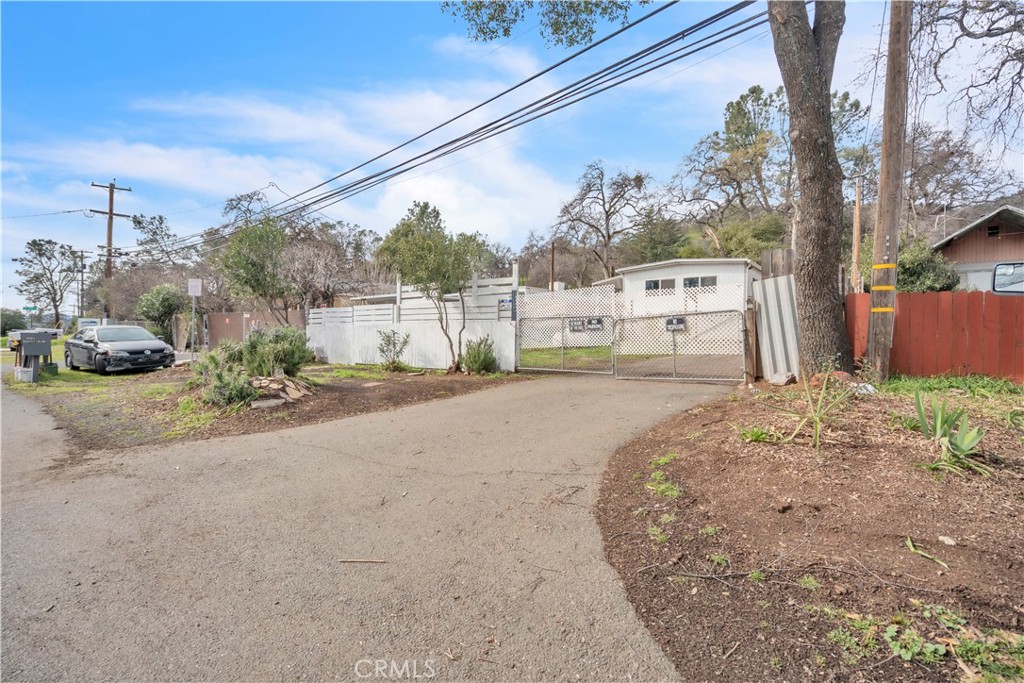 9950 E Highway 20 E