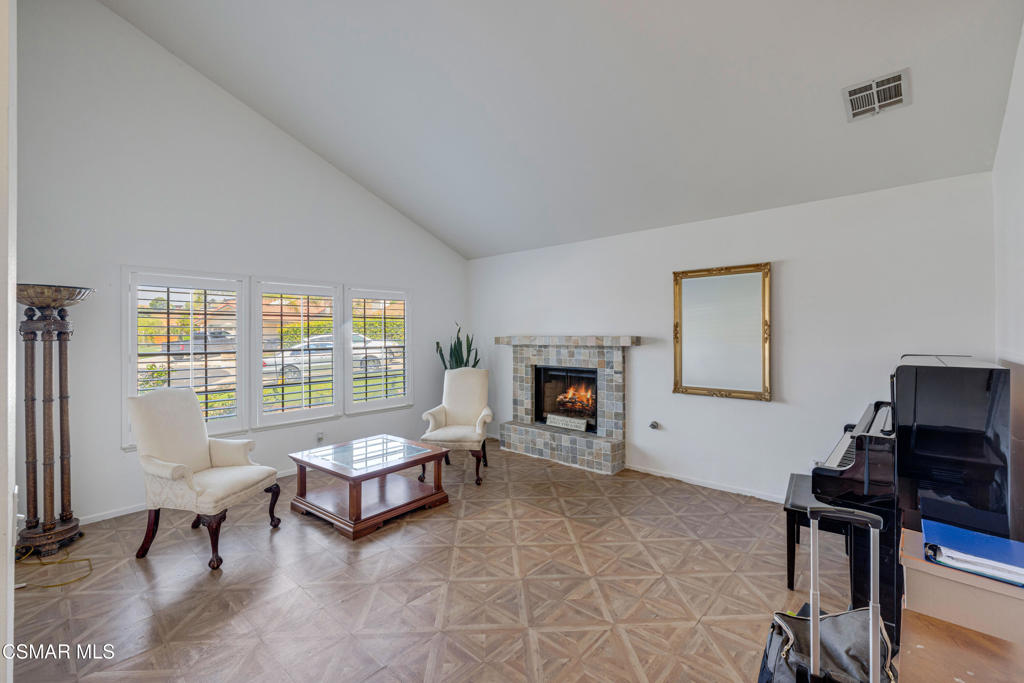 778 Sir George Court