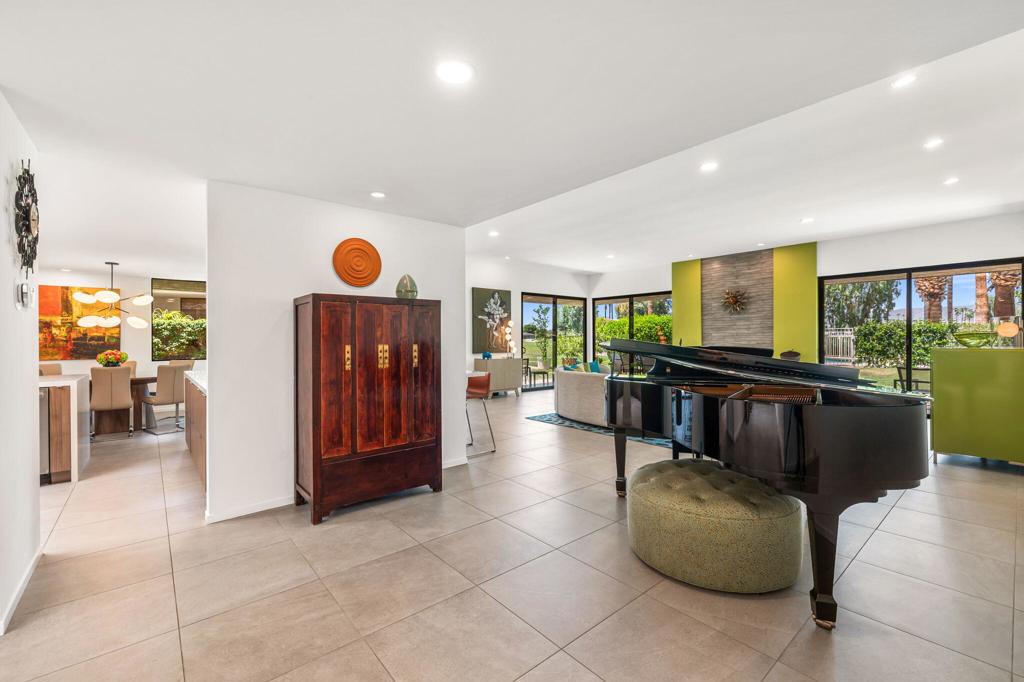 12 Duke Drive
