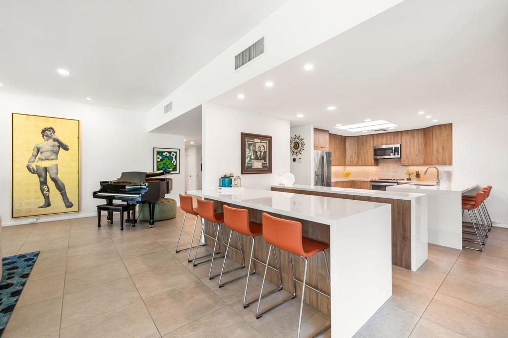 12 Duke Drive