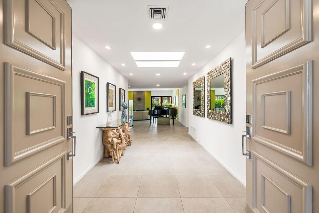 12 Duke Drive