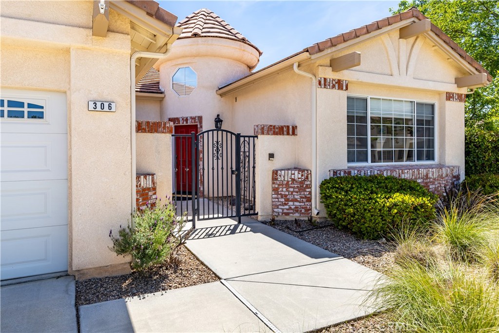 306 Dyana Court
